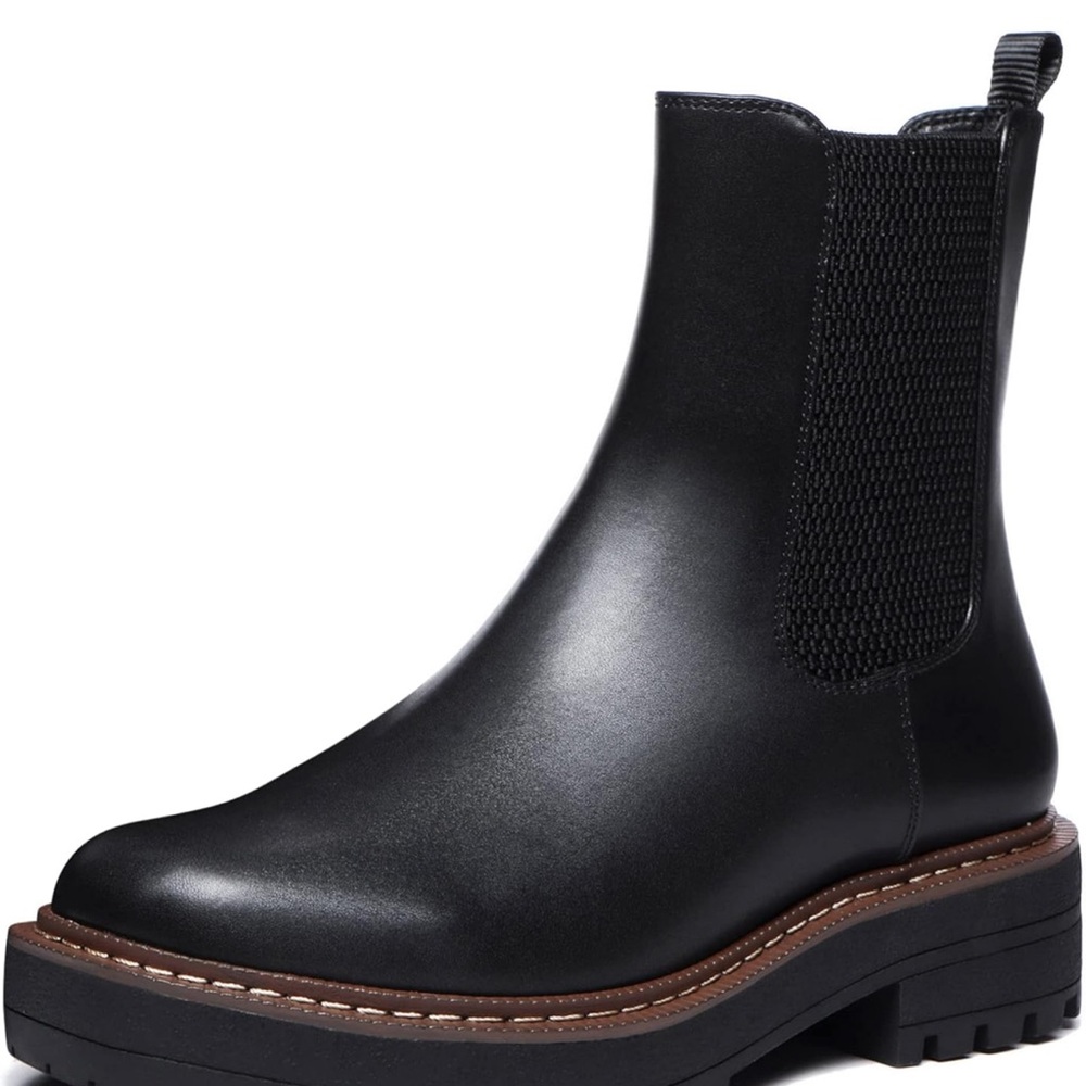 Women’s Black Chelsea Boots platform heel, slip on , lug sole leather 10